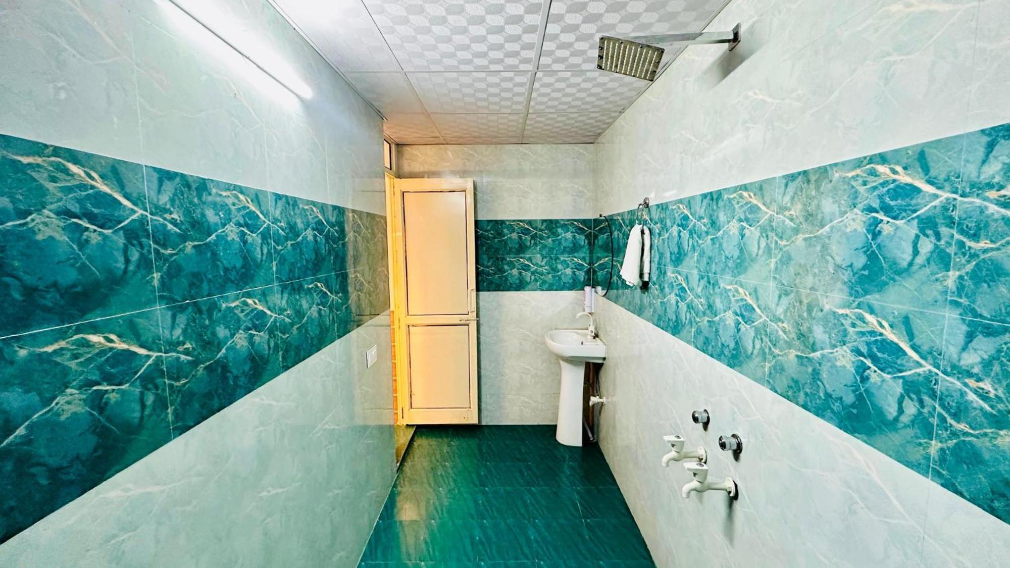 Dr White House - Noida Sector 18 Hotell Eksteriør bilde