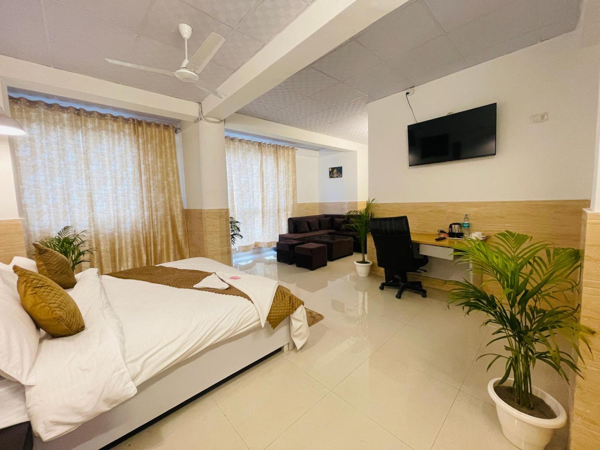 Dr White House - Noida Sector 18 Hotell Eksteriør bilde