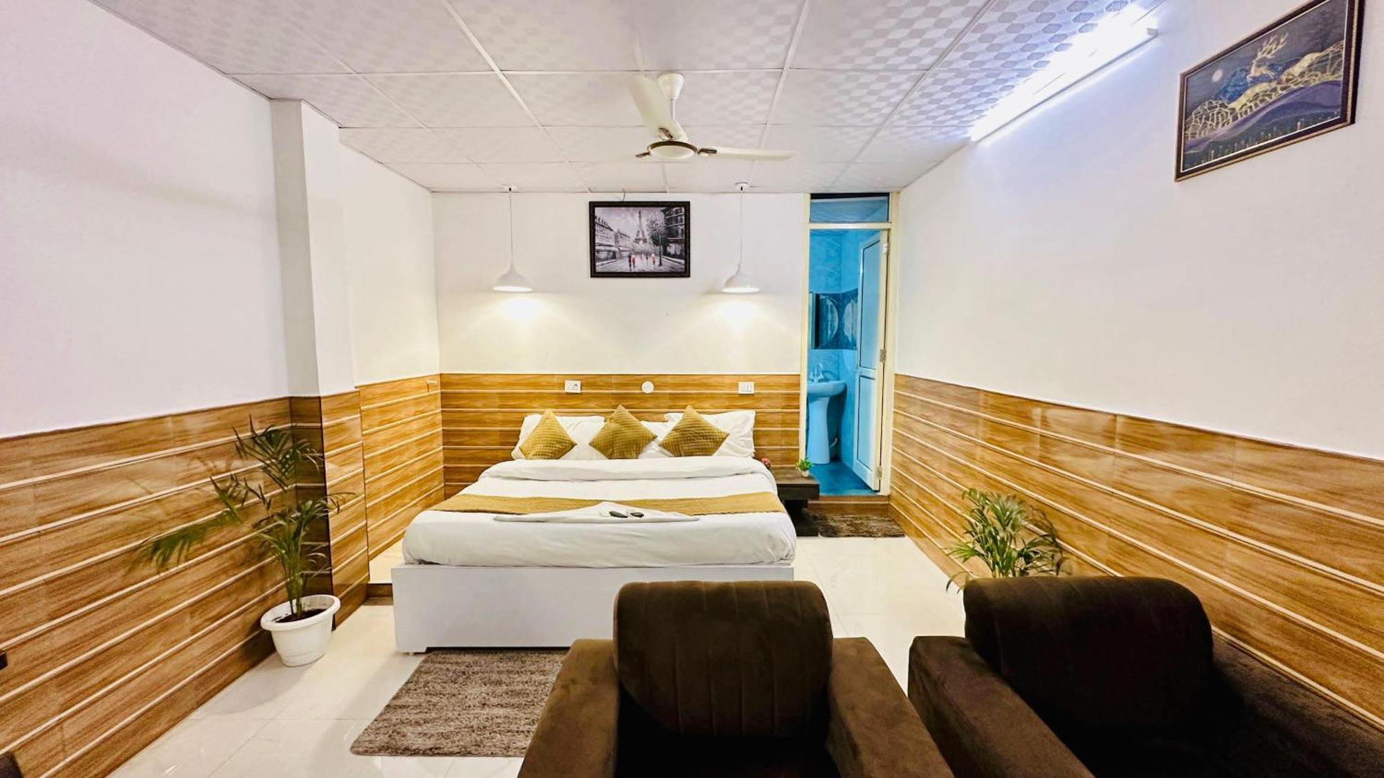 Dr White House - Noida Sector 18 Hotell Eksteriør bilde
