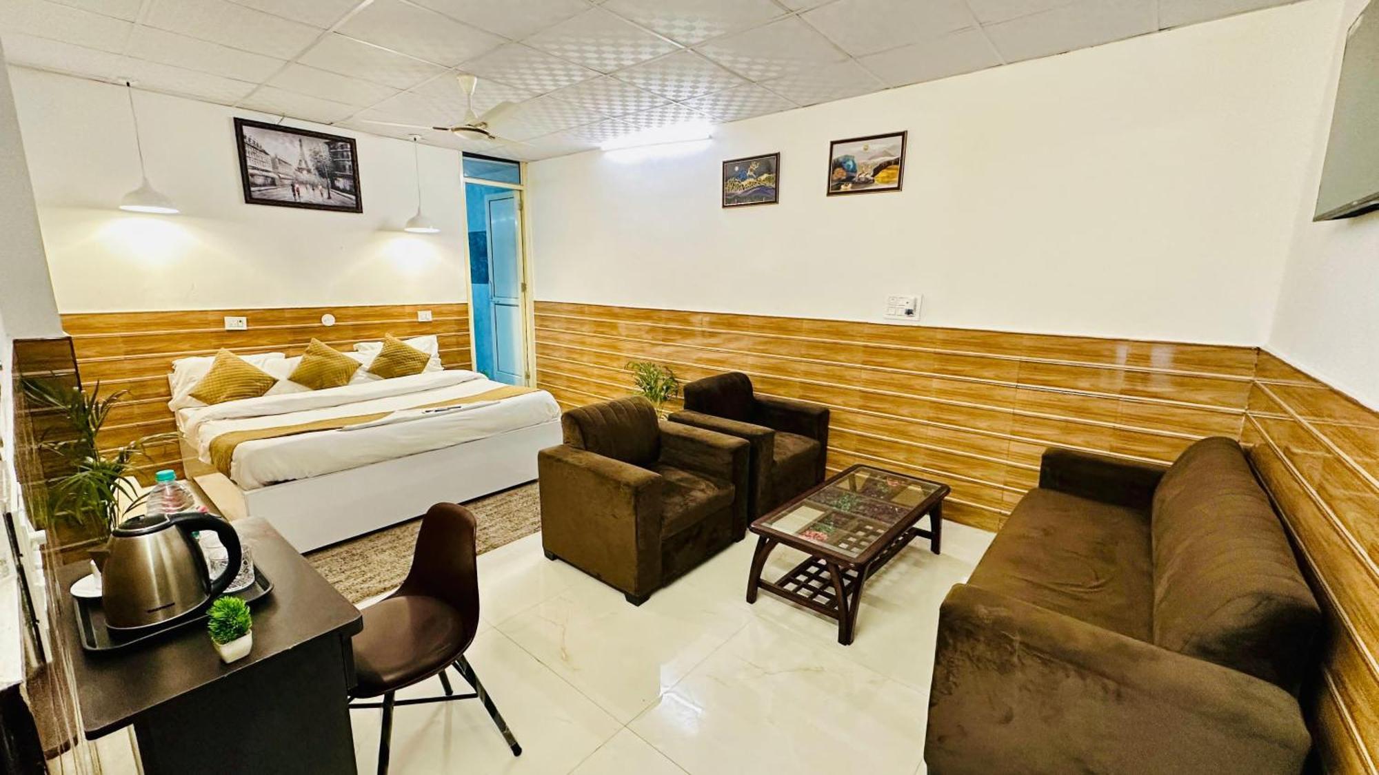 Dr White House - Noida Sector 18 Hotell Eksteriør bilde