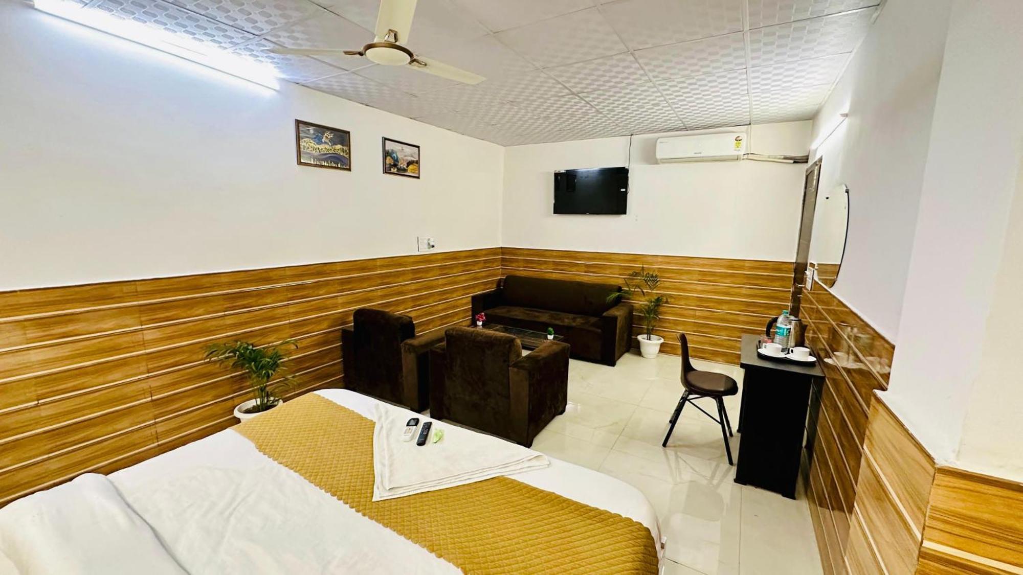Dr White House - Noida Sector 18 Hotell Eksteriør bilde
