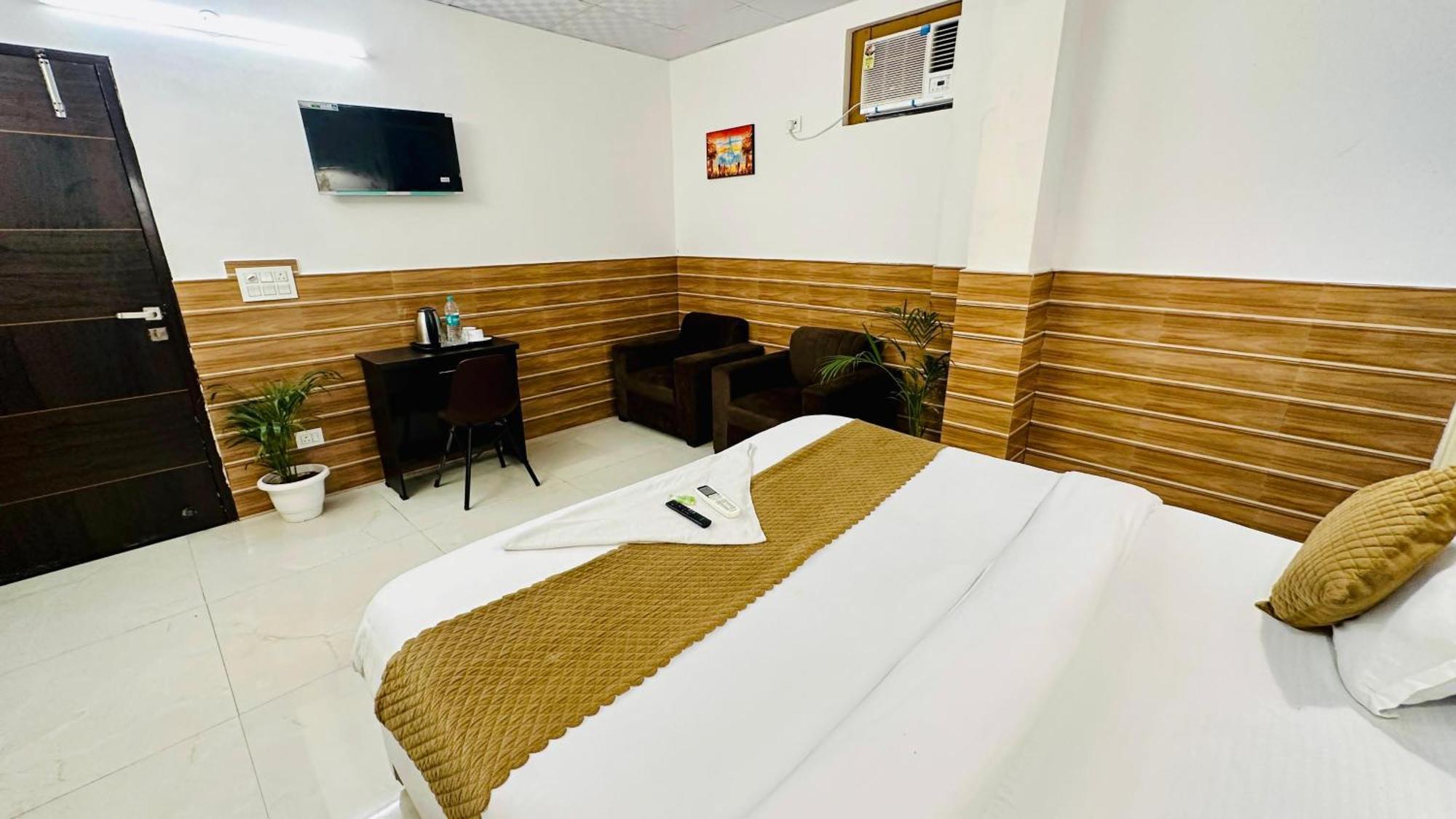 Dr White House - Noida Sector 18 Hotell Eksteriør bilde